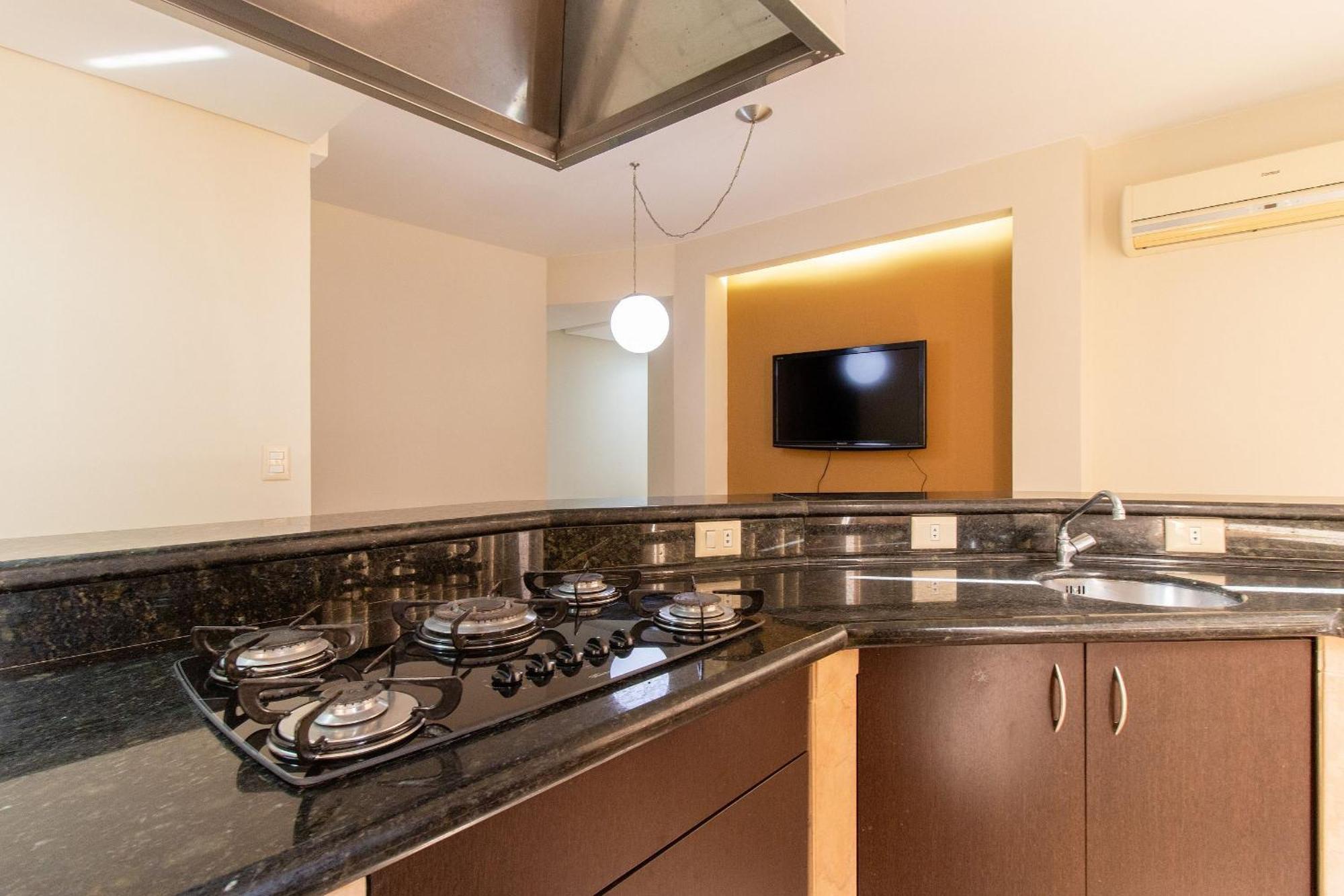 Jse31 - 4 Dr Climatizados, Churrasq, Calcadao Balneário Camboriú